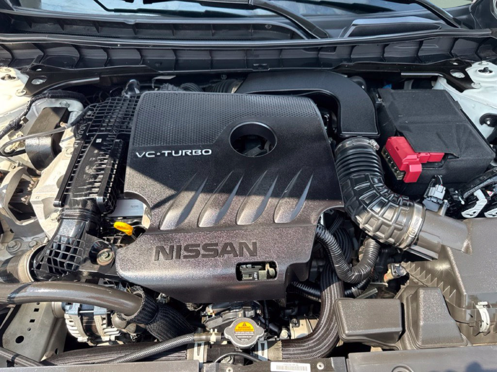 Used 2020 Nissan Altima 2.0 Platinum FWD image 41