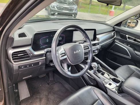 Used 2024 Kia Telluride S w/ S Sunroof Package FWD image 9