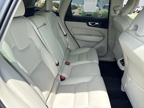 Used 2025 Volvo XC60 B5 Ultra w/ Protection Package Premier AWD/4WD image 14