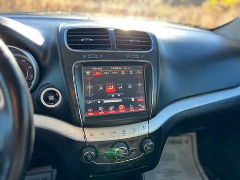 Used 2017 Dodge Journey GT w/ Driver Convenience Group image 18