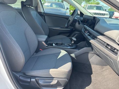 Used 2025 Kia K4 FWD image 50
