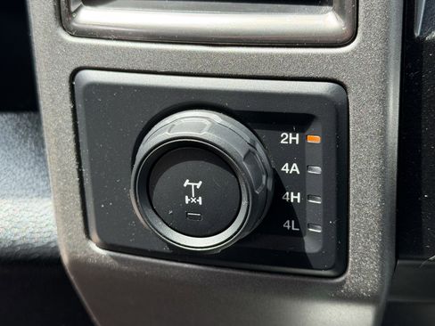 Used 2020 Ford F150 Raptor w/ Equipment Group 801A Mid AWD/4WD image 22