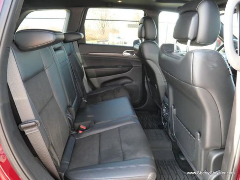 Used 2019 Jeep Grand Cherokee Altitude image 40