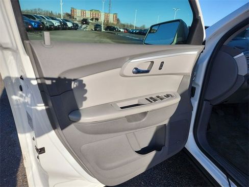 Used 2011 Chevrolet Traverse LT w/ Personal Connectivity Package image 20