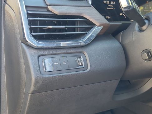 Used 2025 GMC Acadia Denali image 26