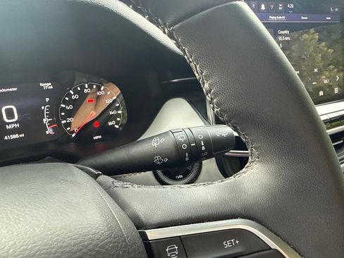 Used 2025 Jeep Compass Limited AWD/4WD image 18