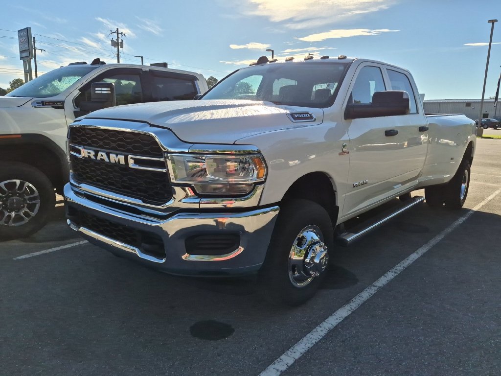Used 2020 RAM 3500 Tradesman w/ Chrome Appearance Group AWD/4WD image 2