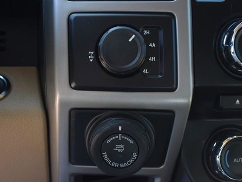 Used 2016 Ford F150 Lariat w/ Equipment Group 501A Mid AWD/4WD image 32