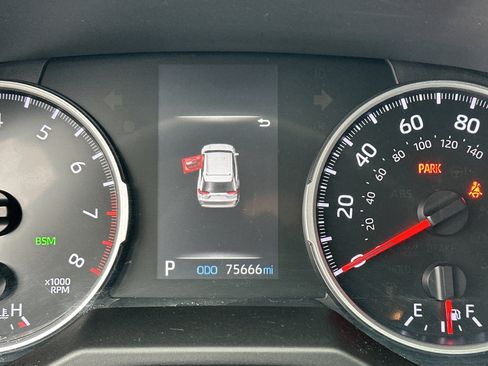 Used 2019 Toyota RAV4 XLE image 22