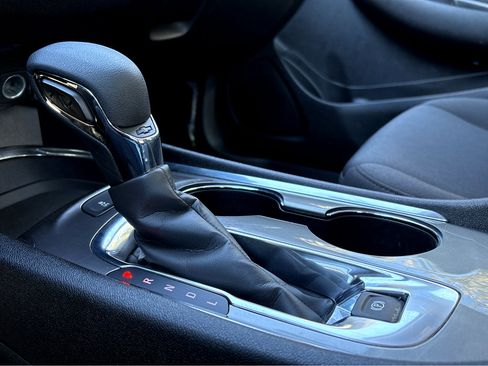 Used 2024 Chevrolet Malibu LT image 16