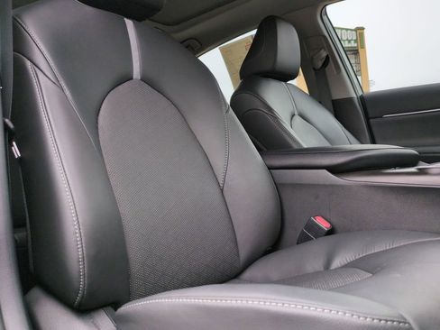 Used 2024 Toyota Camry XSE FWD image 31