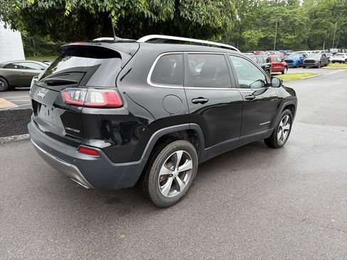 Used 2019 Jeep Cherokee Limited AWD/4WD image 3
