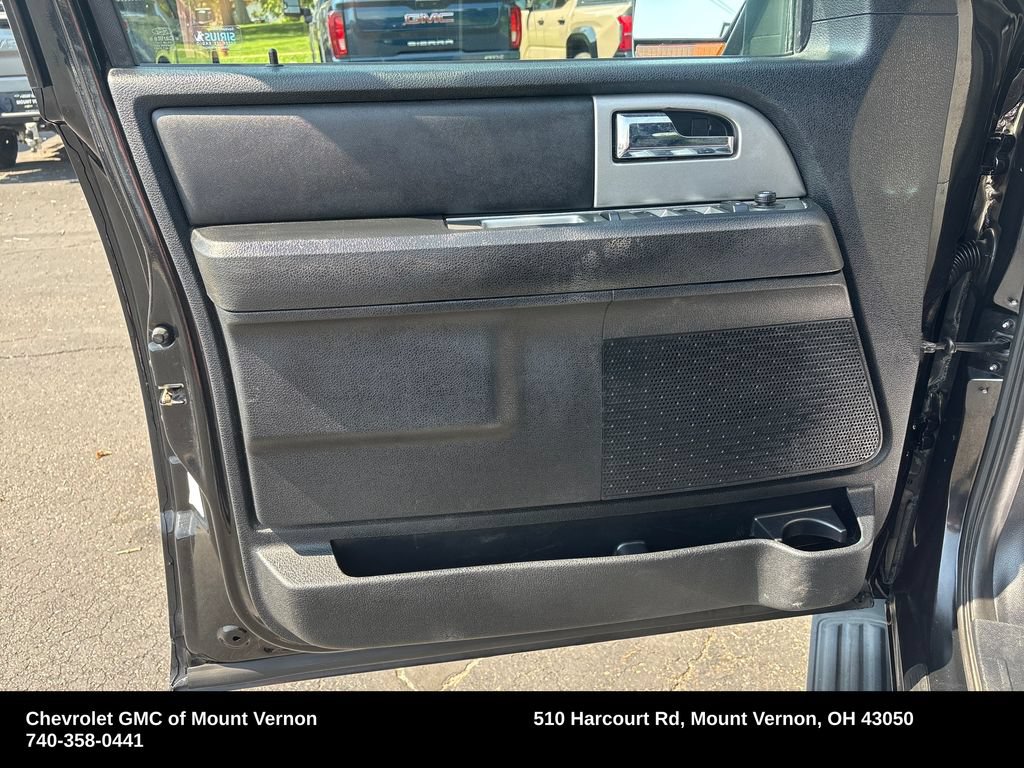 Used 2015 Ford Expedition EL XLT w/ Equipment Group 202A AWD/4WD image 14