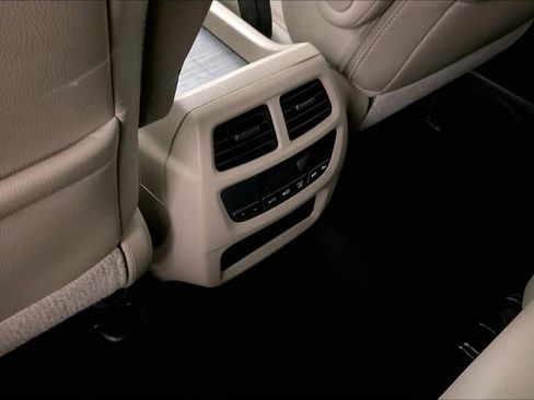 Used 2018 Honda Pilot EX-L image 11