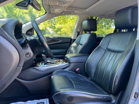 Used 2017 INFINITI QX60 Luxe w/ Deluxe Technology Package AWD/4WD image 13