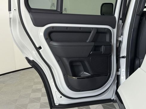 New 2026 Land Rover Defender 110 OCTA image 25