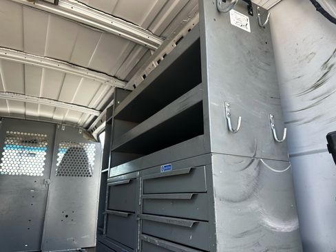 Used 2001 Chevrolet Express 1500 image 36