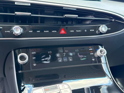 Used 2026 Genesis GV70 2.5T image 49