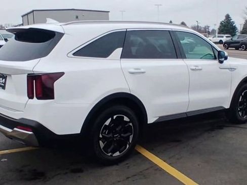 New 2026 Kia Sorento S w/ S Panoramic Sunroof Package image 3
