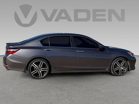 Used 2017 Honda Accord Sport Special Edition image 5