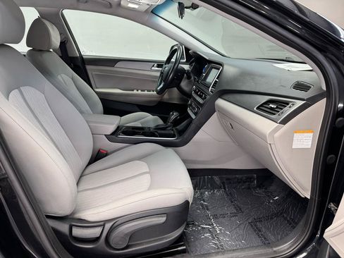Used 2019 Hyundai Sonata SE FWD image 12