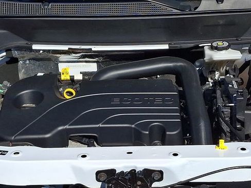 Used 2025 Chevrolet Equinox LT FWD image 28