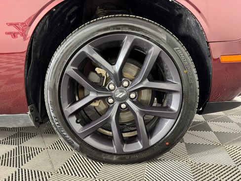 Used 2021 Dodge Challenger SXT w/ Driver Convenience Group image 39