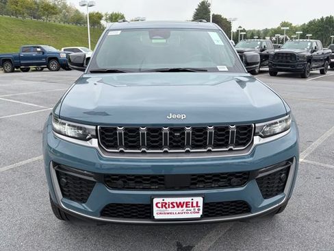 New 2026 Jeep Grand Cherokee L Limited w/ Luxury Tech Group II AWD/4WD image 10