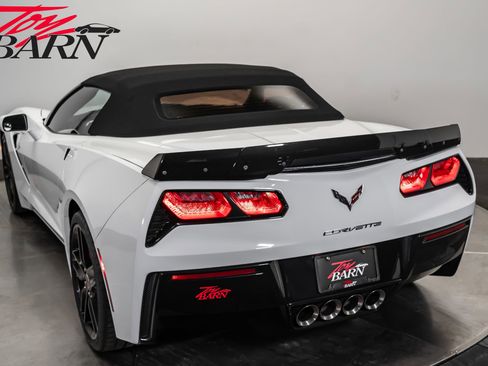 Used 2014 Chevrolet Corvette Stingray Convertible w/ 3LT Preferred Equipment Group image 20