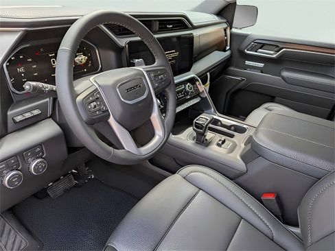 New 2026 GMC Sierra 1500 Denali w/ Denali Reserve Package image 9