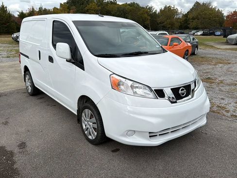 Used 2017 Nissan NV200 SV w/ Technology Package image 2