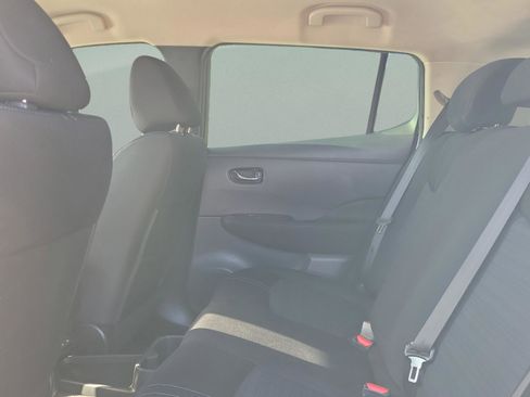 Used 2023 Nissan Leaf S image 10