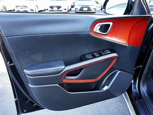Used 2023 Kia Soul GT-Line image 23