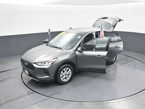 Used 2025 Ford Escape Active AWD/4WD image 42