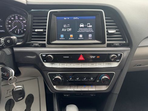 Used 2019 Hyundai Sonata SE image 12