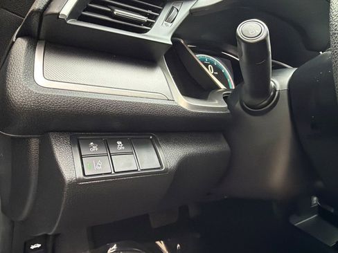 Used 2018 Honda Civic EX image 31