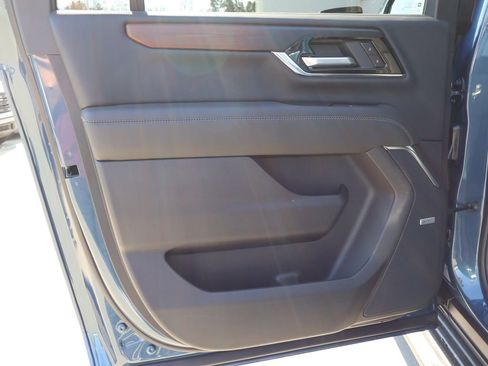 New 2026 GMC Yukon XL Denali w/ Advanced Technology Package AWD/4WD image 27