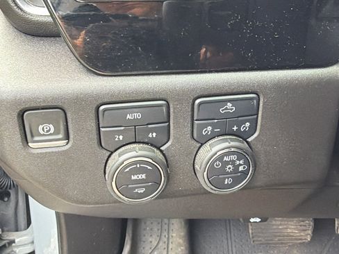 Used 2025 Chevrolet Silverado 1500 RST AWD/4WD image 25
