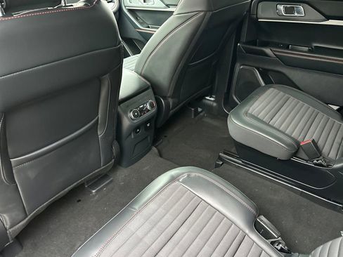 New 2026 Ford Explorer ST-Line w/ ST-Line Street Pack image 10