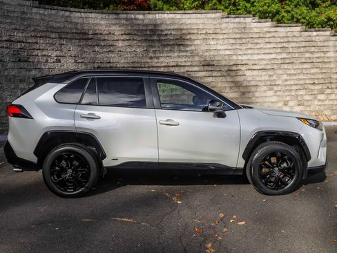 Used 2022 Toyota RAV4 XSE image 4