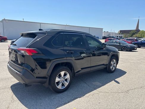 Used 2025 Toyota RAV4 XLE FWD image 4