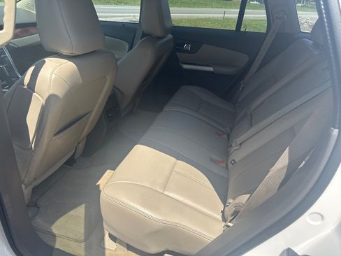 Used 2011 Ford Edge Limited FWD image 19