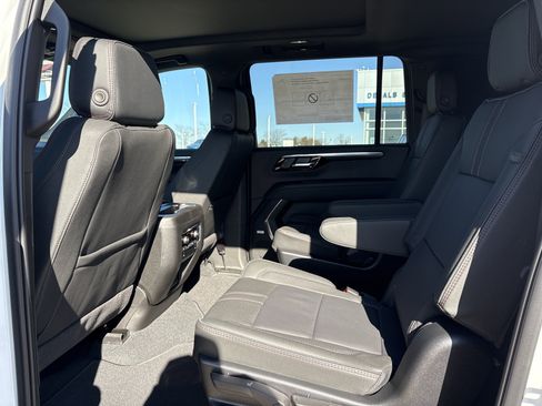 New 2026 Chevrolet Suburban RST w/ Advanced Technology Package image 17