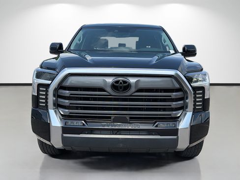 Used 2024 Toyota Tundra Limited w/ Power Package image 8