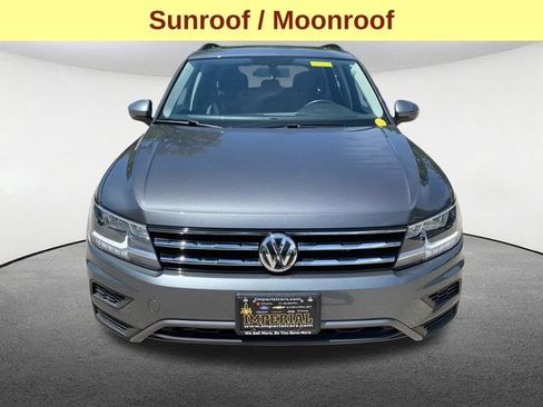 Used 2020 Volkswagen Tiguan SE w/ Panoramic Sunroof Package AWD/4WD image 4
