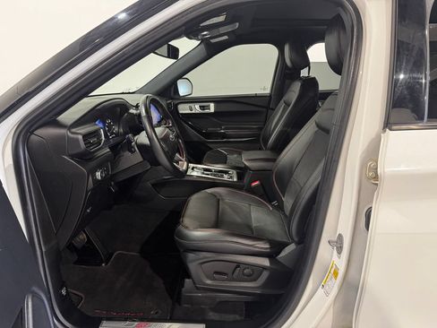 Used 2022 Ford Explorer ST-Line w/ Class IV Trailer Tow Package AWD/4WD image 16