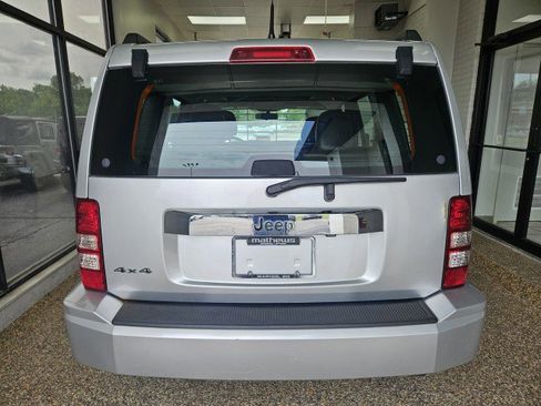Used 2011 Jeep Liberty 70th Anniversary AWD/4WD image 3