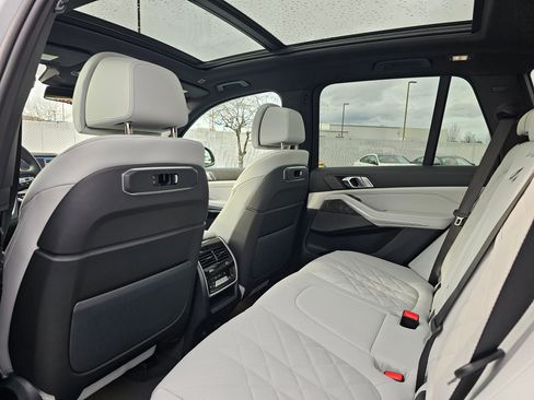 New 2026 BMW X5 xDrive40i w/ Climate Comfort Package image 12