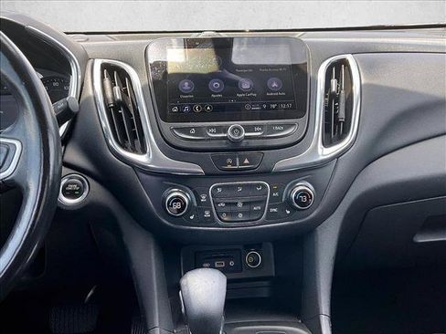 Used 2022 Chevrolet Equinox LT FWD image 8