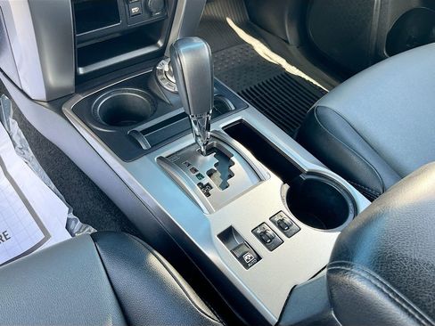Used 2023 Toyota 4Runner SR5 Premium w/ Moonroof Package AWD/4WD image 17